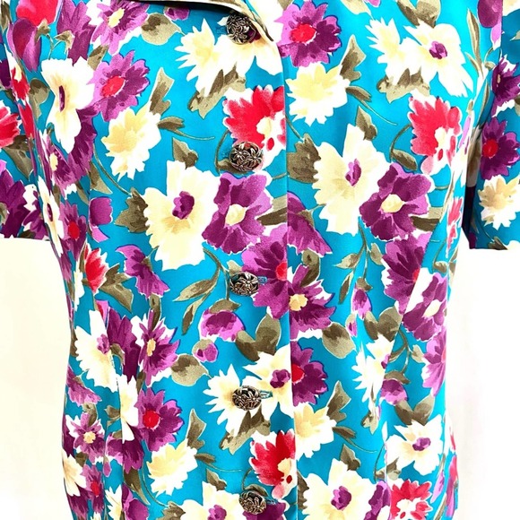 Leslie Faye Colorful Purple and Blue Button Blouse - Picture 3 of 11